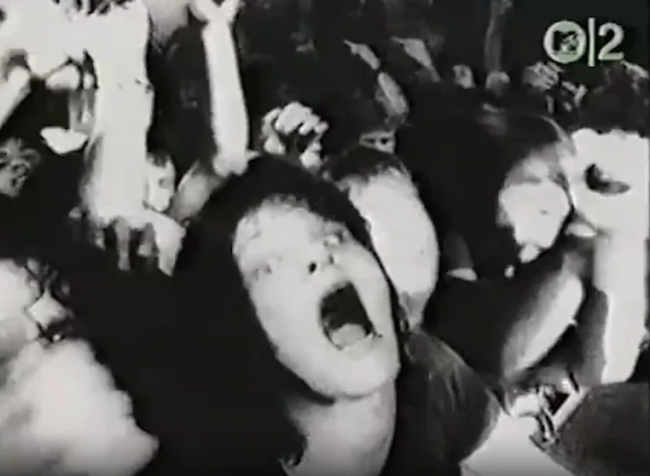 Mark Andrews seduce stage pic